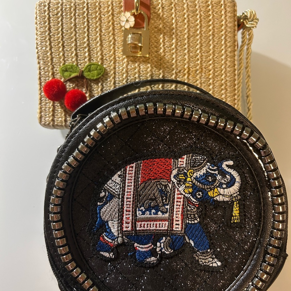 Black Round Embroidered Elephant Crossbody Bag